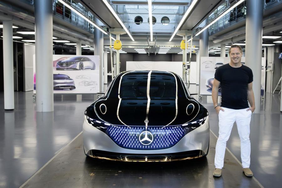  Mercedes-Benz Vision EQS 2019 года  (фото 46 из 54)